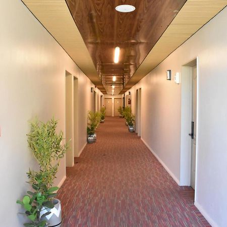 Bulabard Wailoaloa Hotel Nadi Eksteriør billede